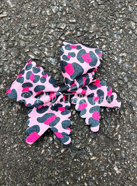 Scallop Cheetah Print Bow -Mini
